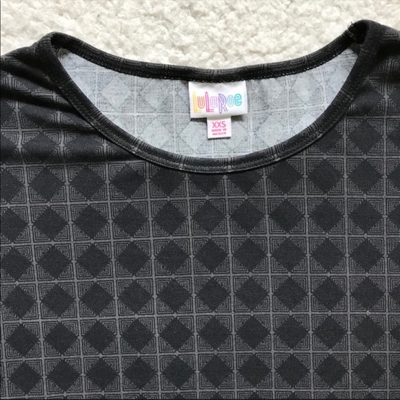 LuLaRoe Irma Tunic in Black and Gray Pattern - Picture 3 of 4